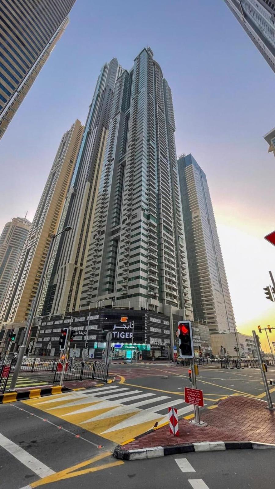High Floor With City Skyline & Burj Khalifa View 3 Bedroom Unit Marina Dubai Exterior foto